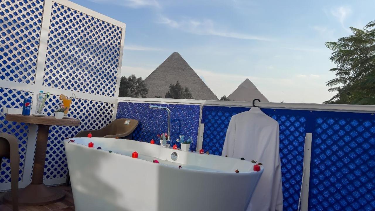 Turquoise Pyramids & Grand Egyptian Museum View Hotel Kafret el-Gabal Exterior foto
