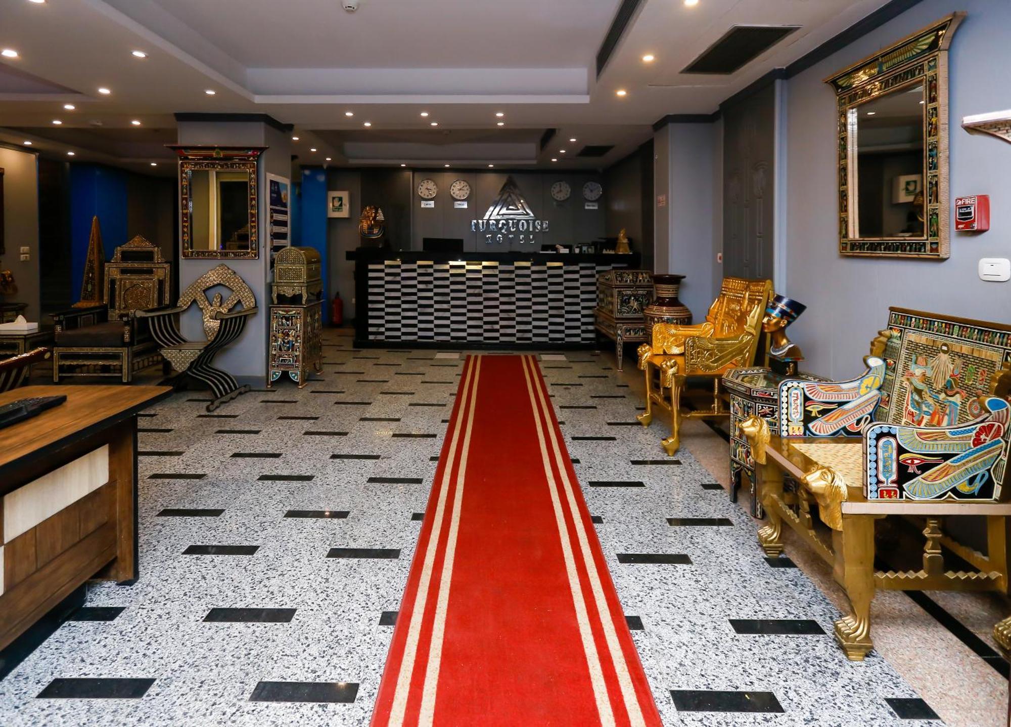 Turquoise Pyramids & Grand Egyptian Museum View Hotel Kafret el-Gabal Exterior foto
