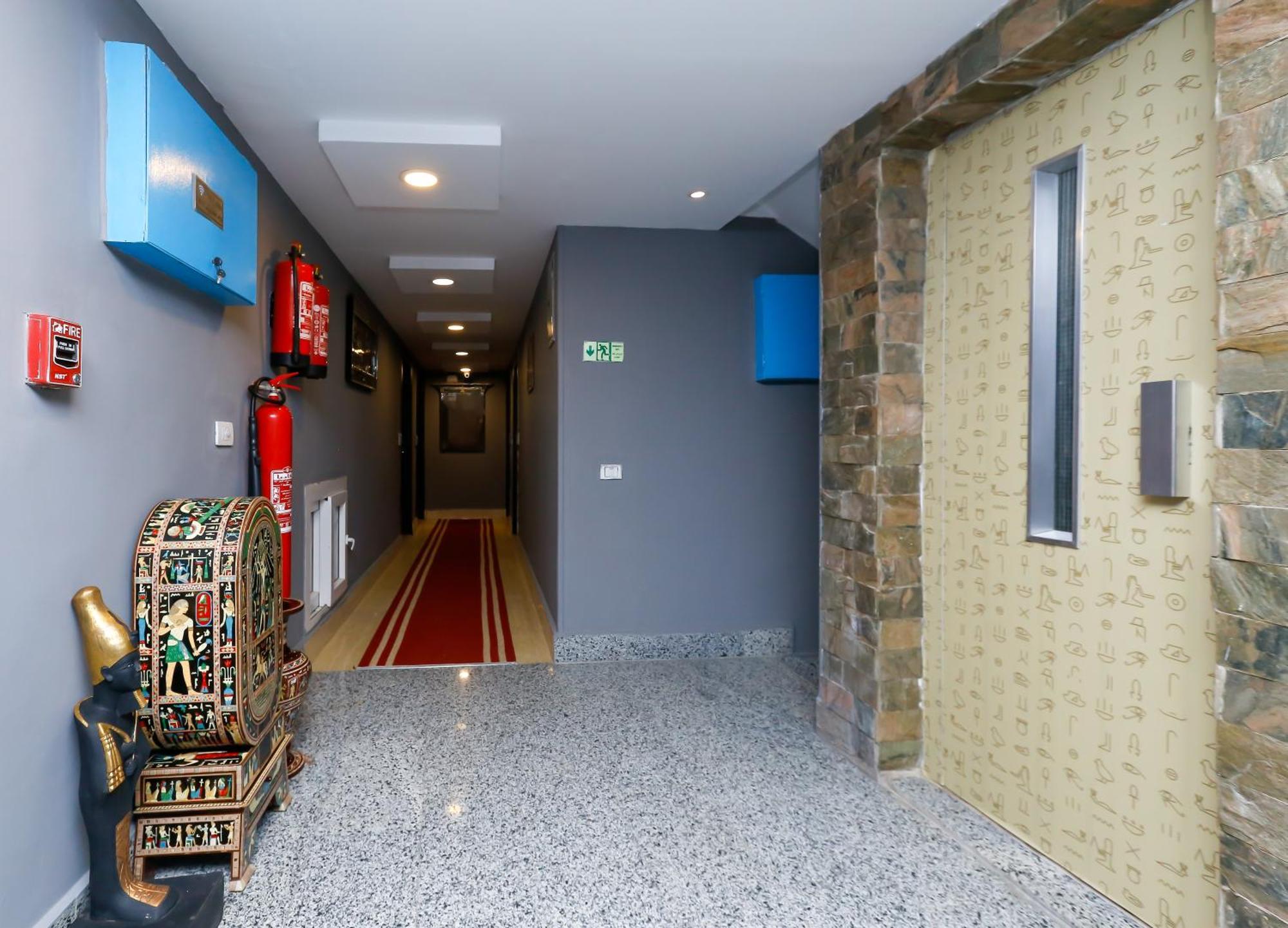 Turquoise Pyramids & Grand Egyptian Museum View Hotel Kafret el-Gabal Exterior foto